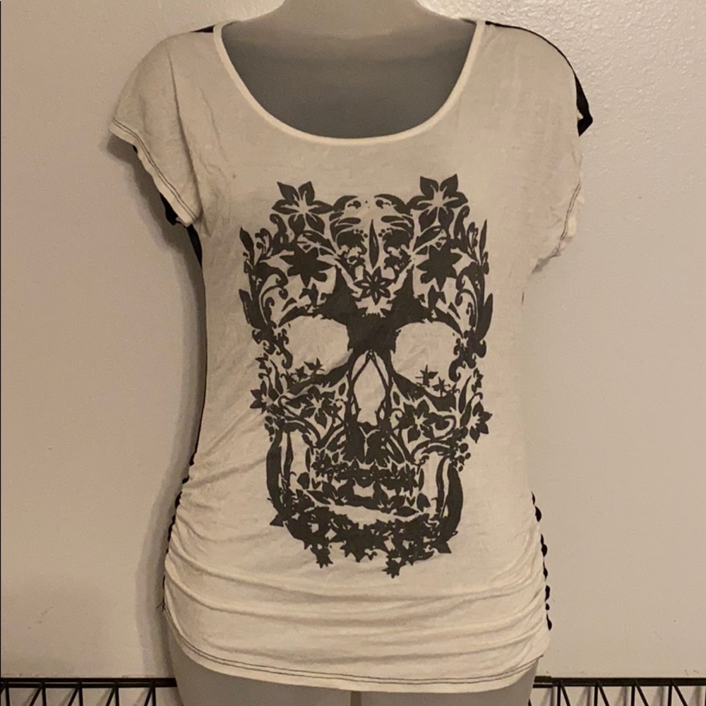 Top w skull print